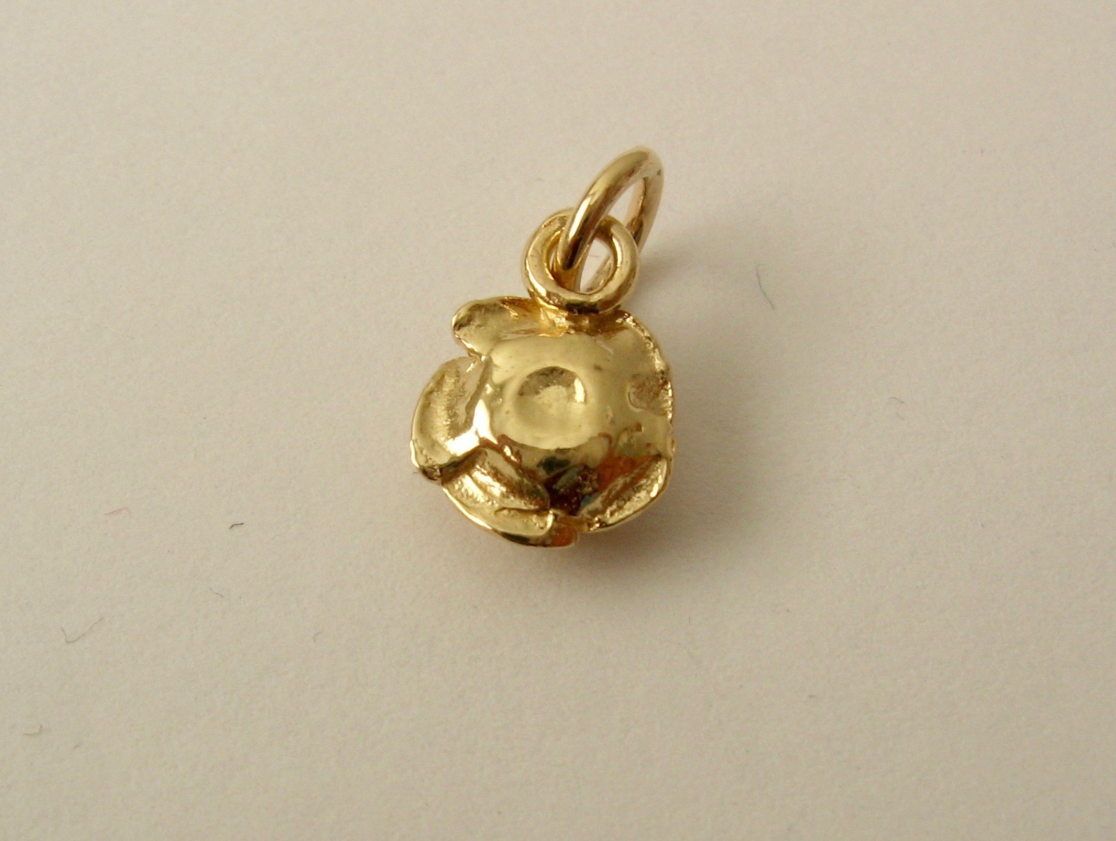 GENUINE SOLID 9K 9ct YELLOW GOLD 3D ENGLISH ROSE CHARM PENDANT GIFT