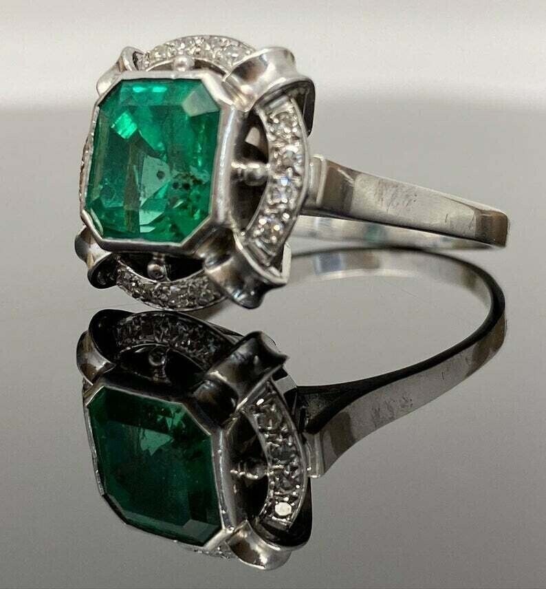 Art Deco Style 3.5 Ct Old Mine Cut Colombian Emerald Engagement Ring In Silver