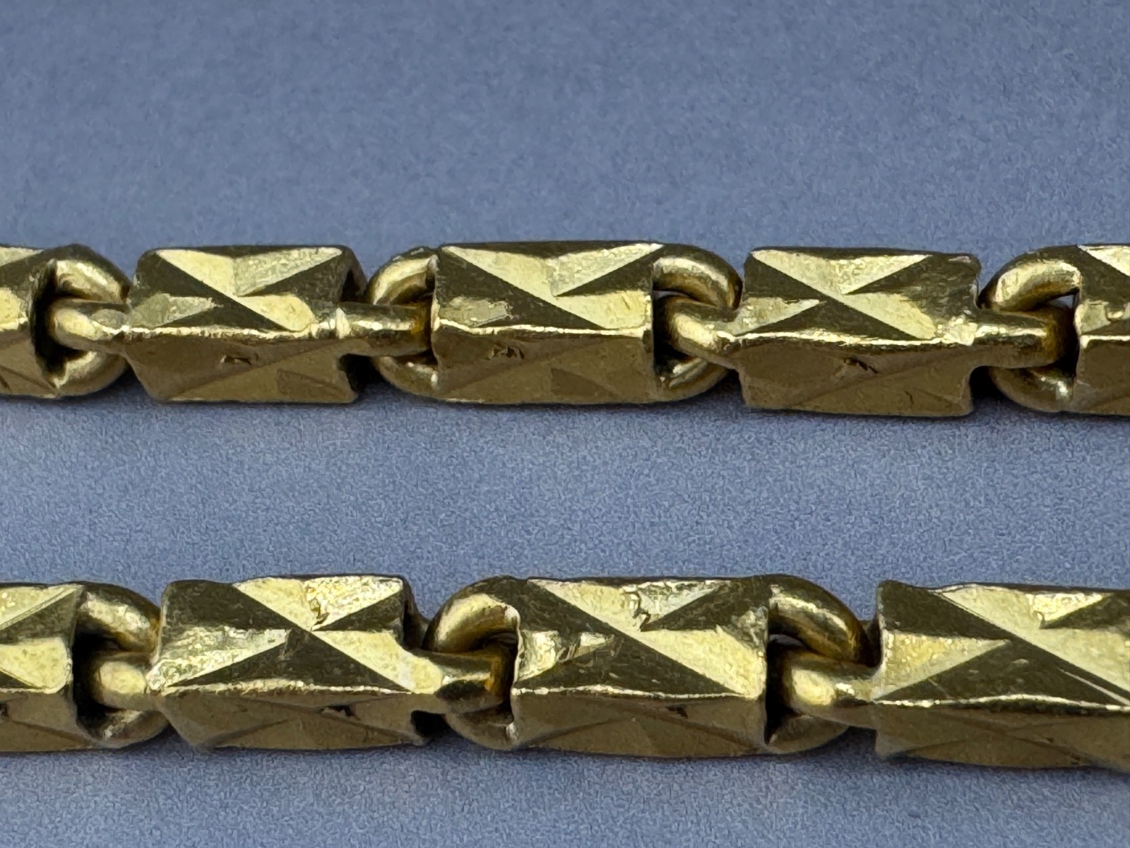 22-23 Karat Gold Baht Chain 20″ Long 40mm Thick Links Diamond Cut 63.8 grams