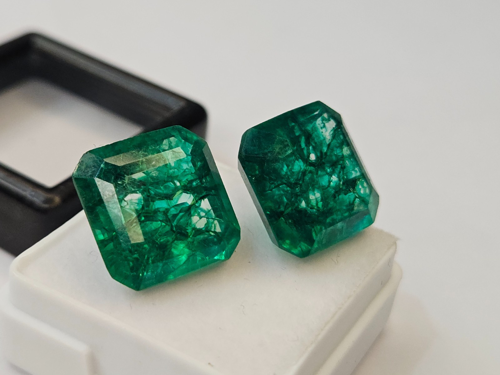 A++20–22 Ct Colombian Emerald Square Certified Natural Green Pair Gemstone