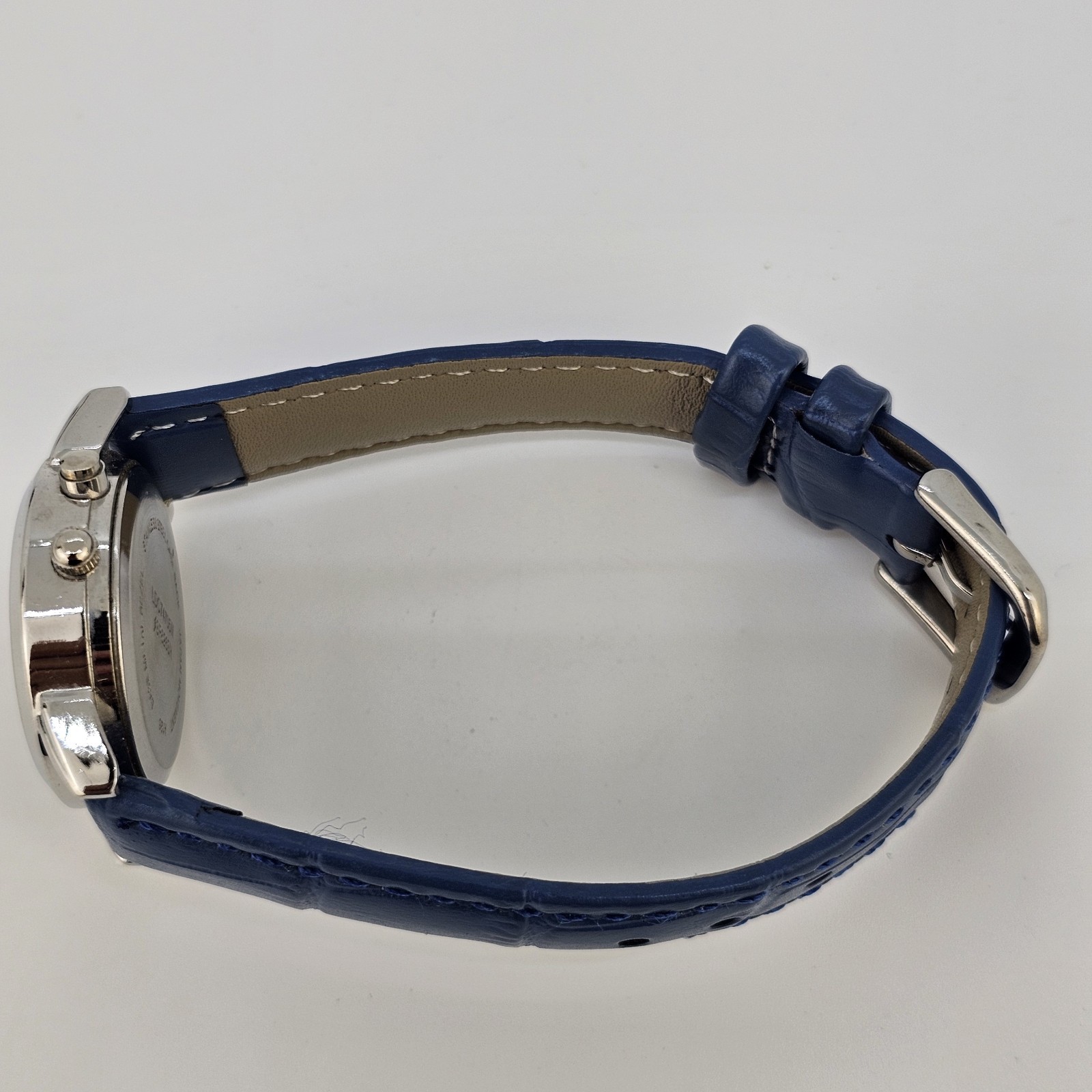 28MM Women Watch White Dial New Blue Leather Bands New Battery LIGHT NOT WORKING