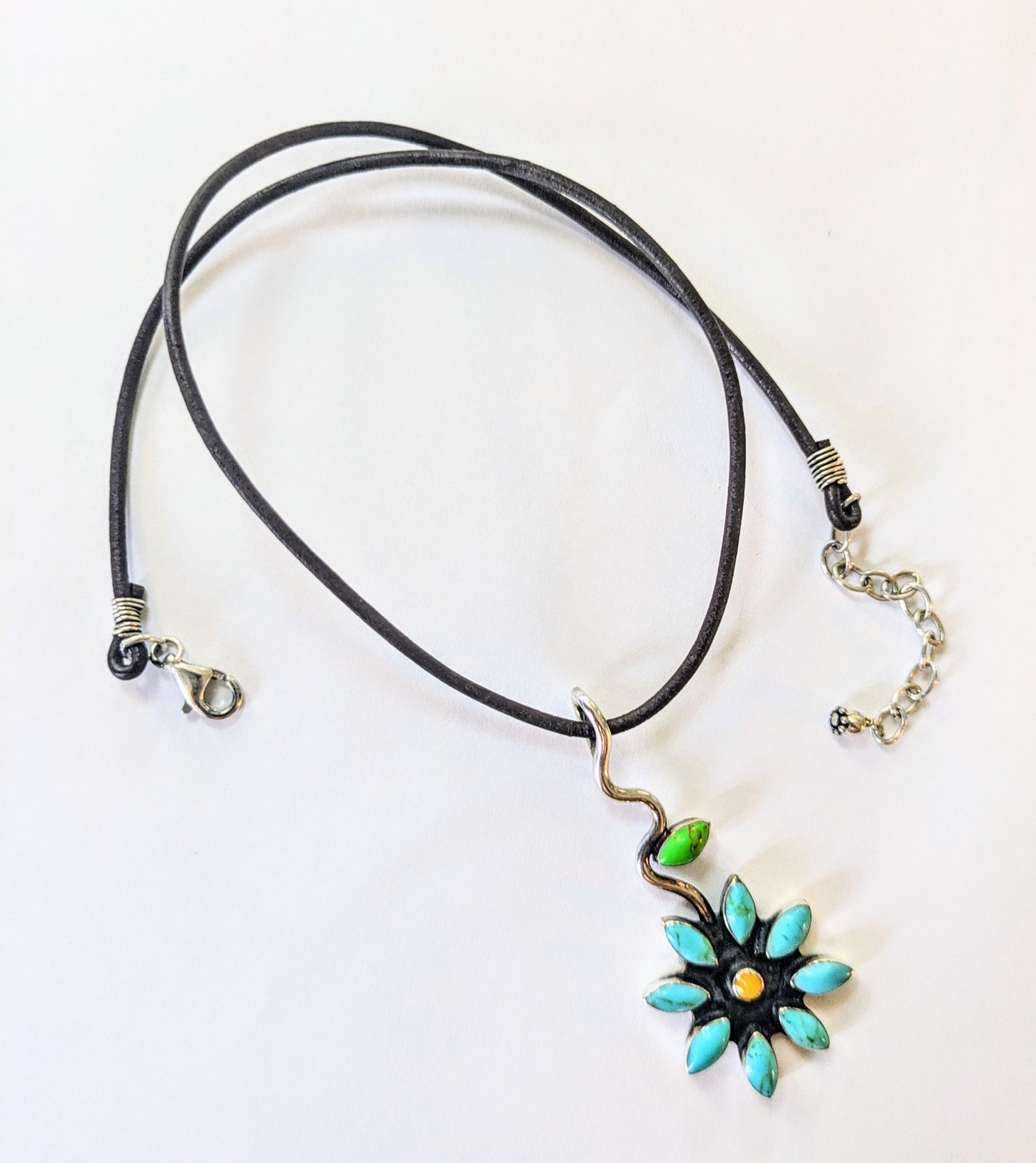 N.A. Southwest Turquoise & Sterling Silver Floral Flower Vine Pendant Necklace