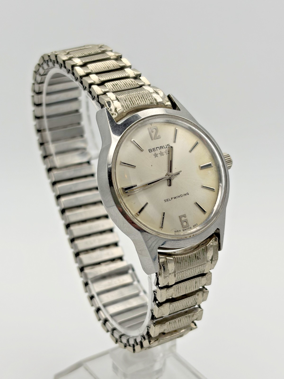 Benrus Men’s Round 3-Star Self-winding Vintage Mechanical Wristwatch – Lot 113B