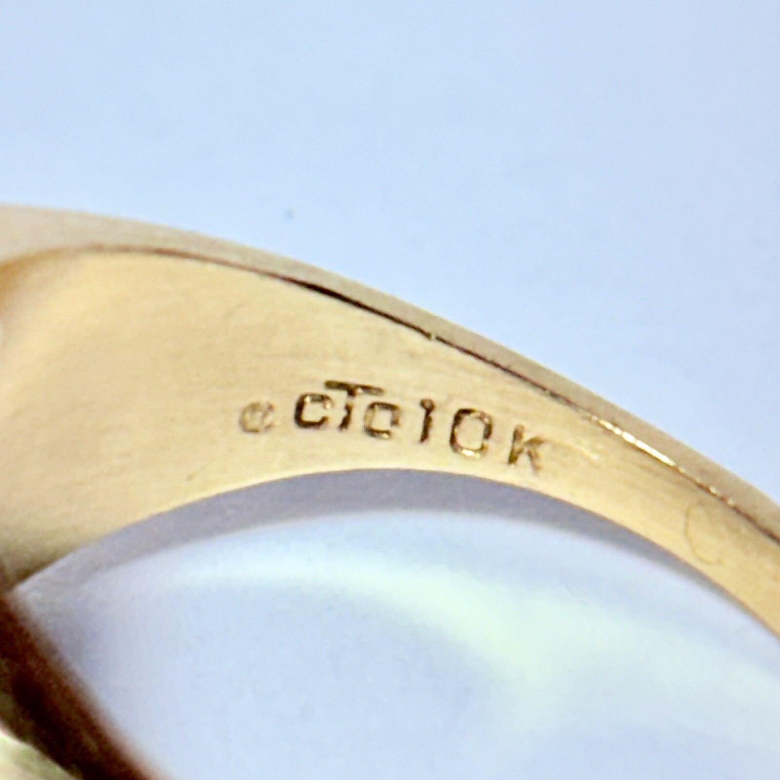 GTE Corp 10K Yellow Gold 0.12ctw Diamond “A” Letter O.C. Tanner Size 7 Ring 5.8g