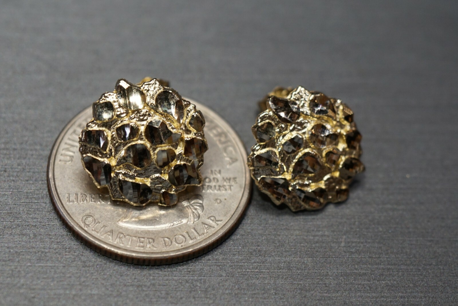 10K Solid Yellow Gold 15MM Diamond Cut Round Nugget Stud Earrings.