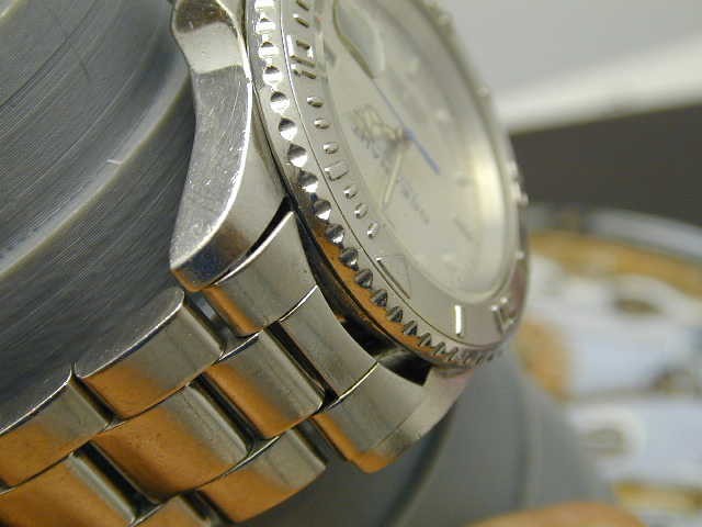 OCEANAUT PROFESSONAL DIVER AUTOMATIC 21 J MYOTA RUNS GREAT SUFFED DATE GLASS