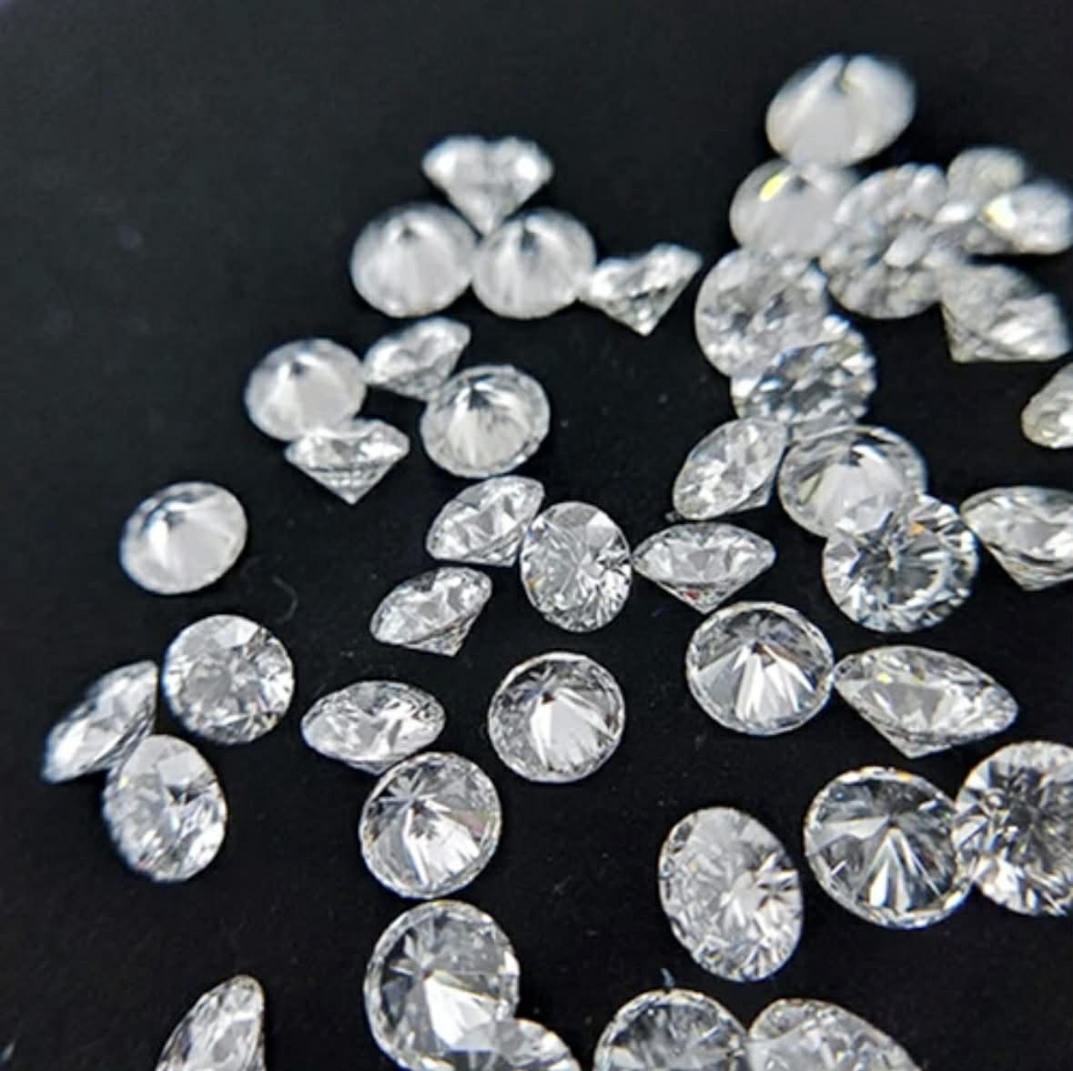 200 Lab Grade D Color FL Clarity Round Brilliant Cut Diamonds(1.0ct tcw)
