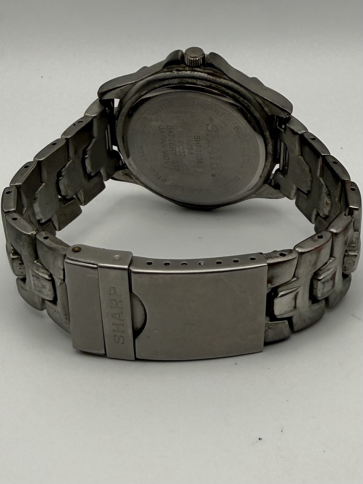SHARP Mens Quartz Silver Tone Metal Bracelet Red Dial Date 100ft WR 40-43.9mm