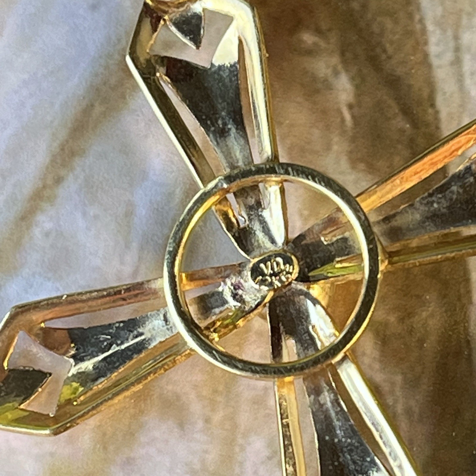 Vtg Van Dell 12K Gold Plated 2.25” Cross Necklace – 20” – Signed VD – 1940s-60s
