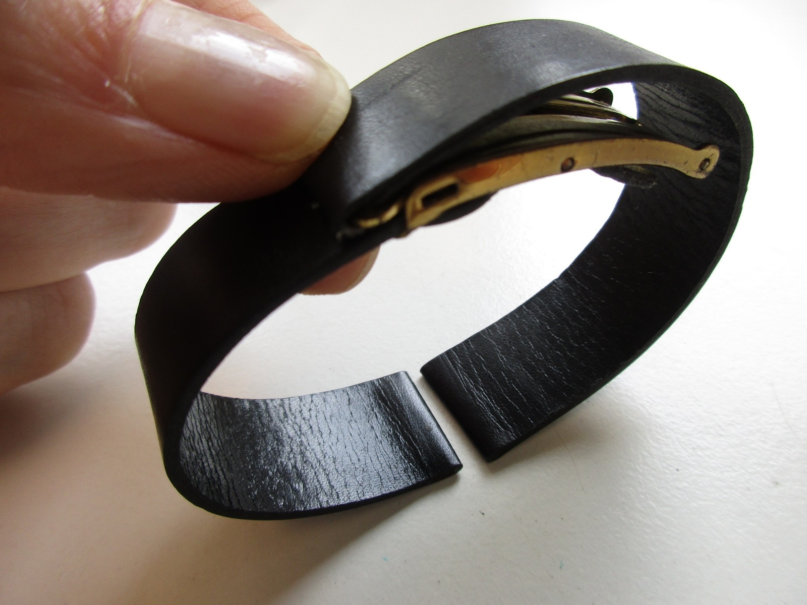 Black 16 MM vintage 1940’s folded leather “hidden clasp” watch band strap
