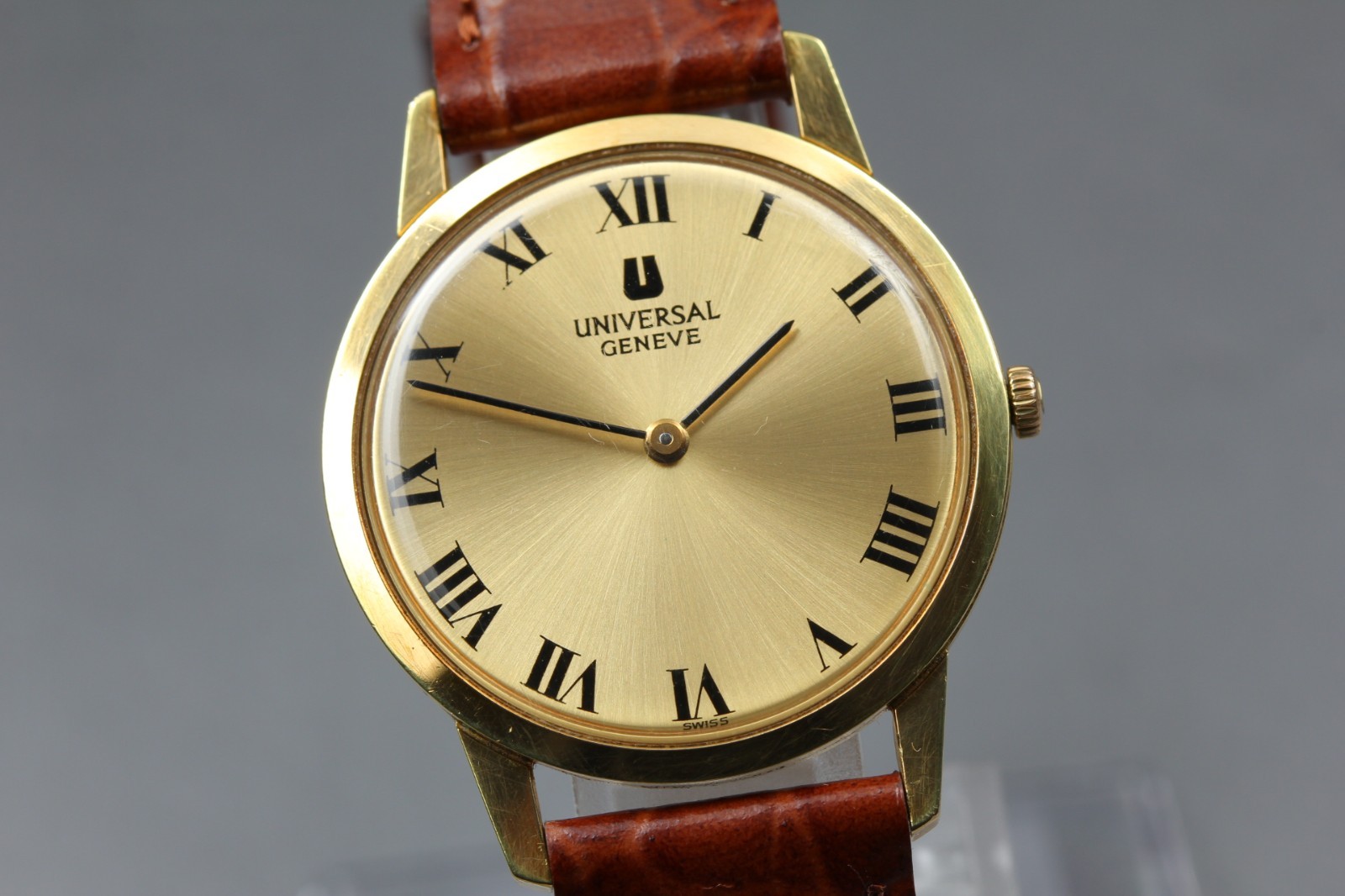 VINTAGE 1970s Universal Geneve 542101 Gold Roman Round 31mm Manual Men Watch JP
