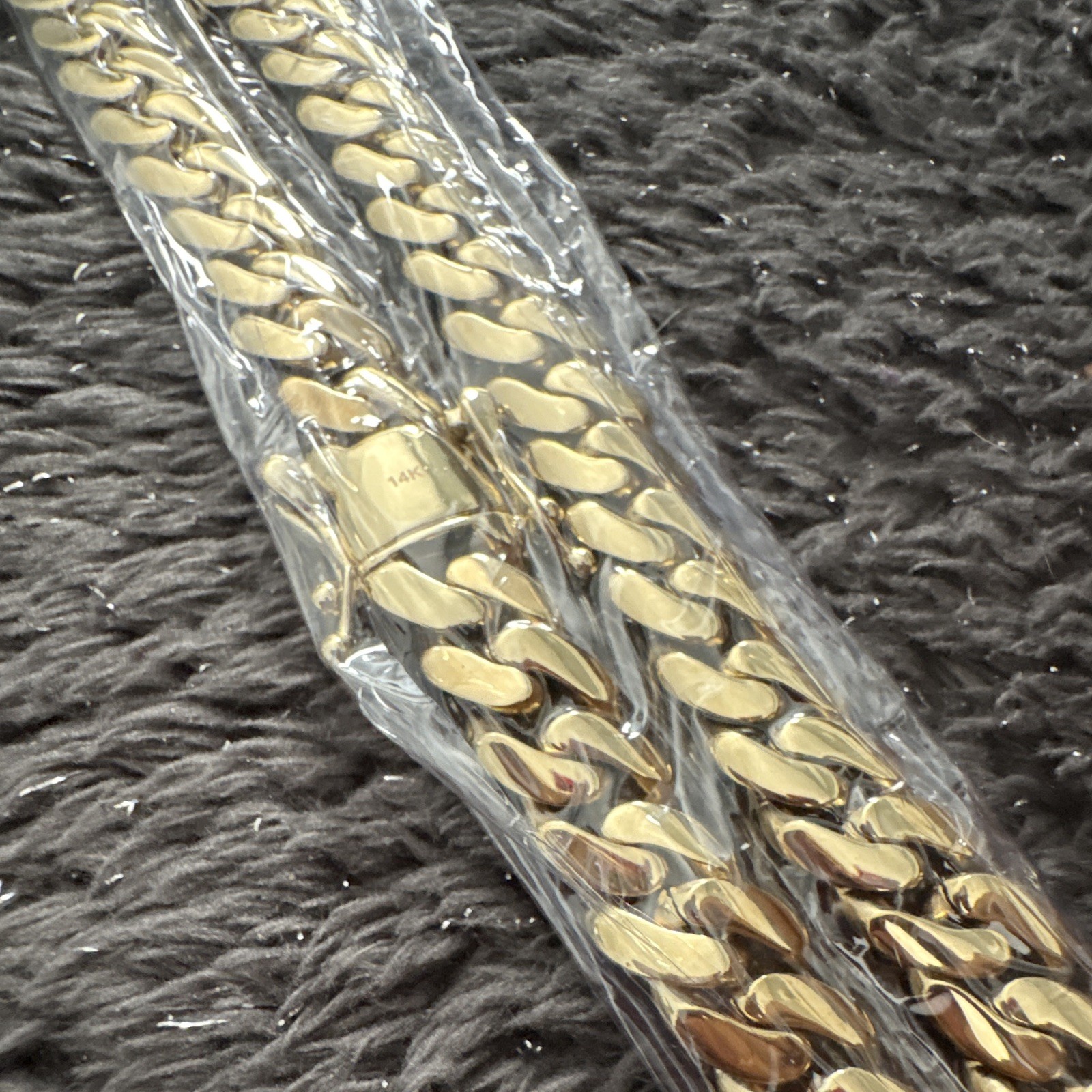 14K Yellow Gold Cuban Link Chain necklace