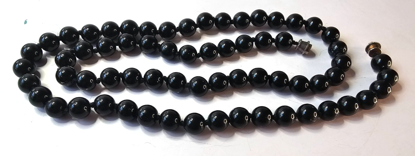 Vintage Black Glass Beaded Necklace 29″ Knotted 9.7mm