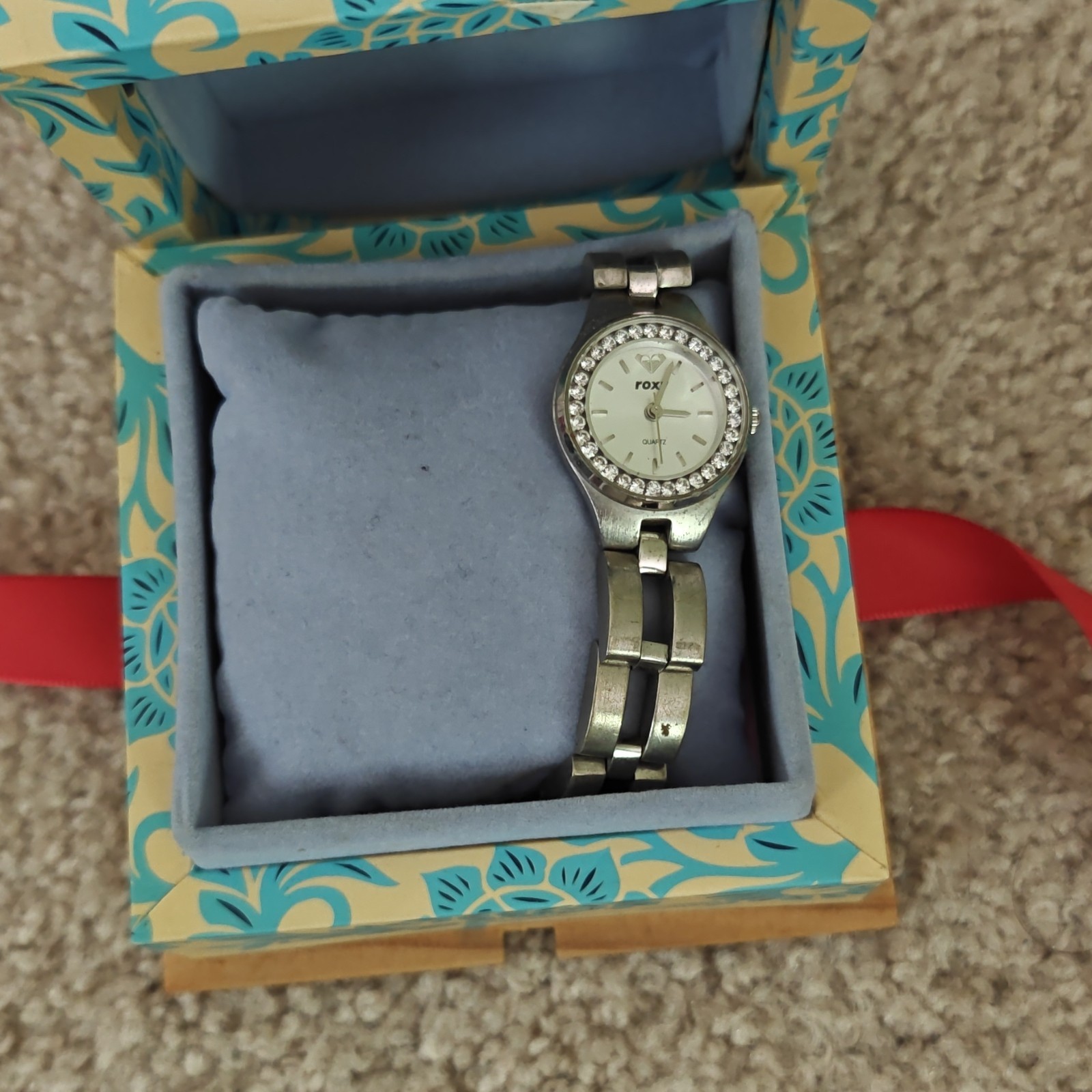 Roxy Women’s Quartz Analog Watch Silver Metal Bracelet White Dial Box Papers