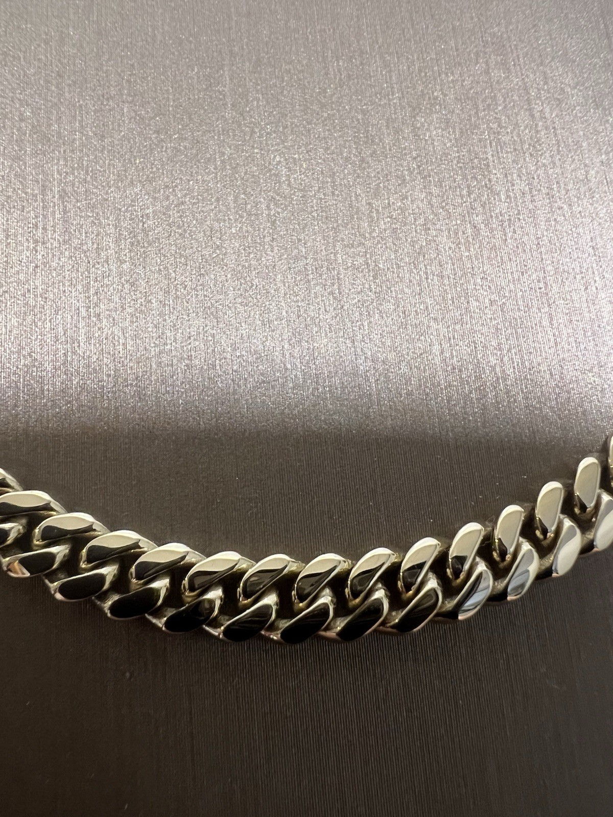 Men’s Solid 14k Yellow Gold Miami Cuban Link Chain 5mm Necklace 20” Approx. 39G.