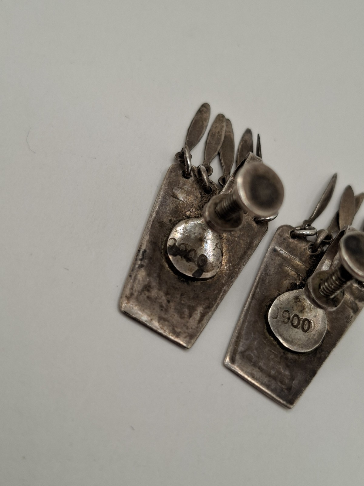 Vintage Silver Peruvian Tumi Screw Back Earrings 900 Silver Dangle Fringe