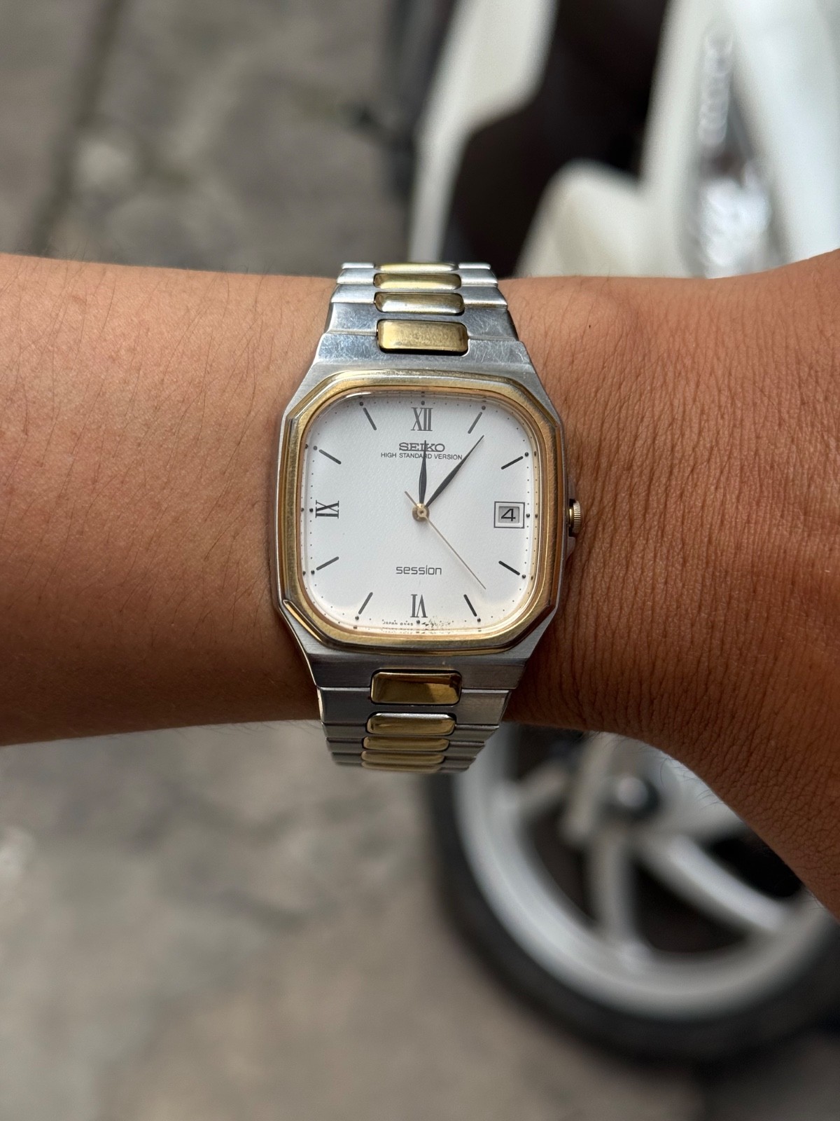 Vintage Seiko Session 8N45-5000 Quartz White Dial Two Tone Men’s Watch Japan