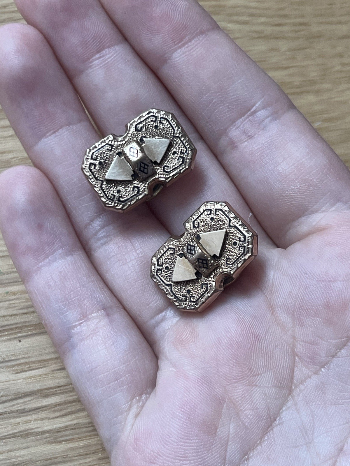 antique victorian heavy gold filled ornate cufflinks black enamel 3/4”