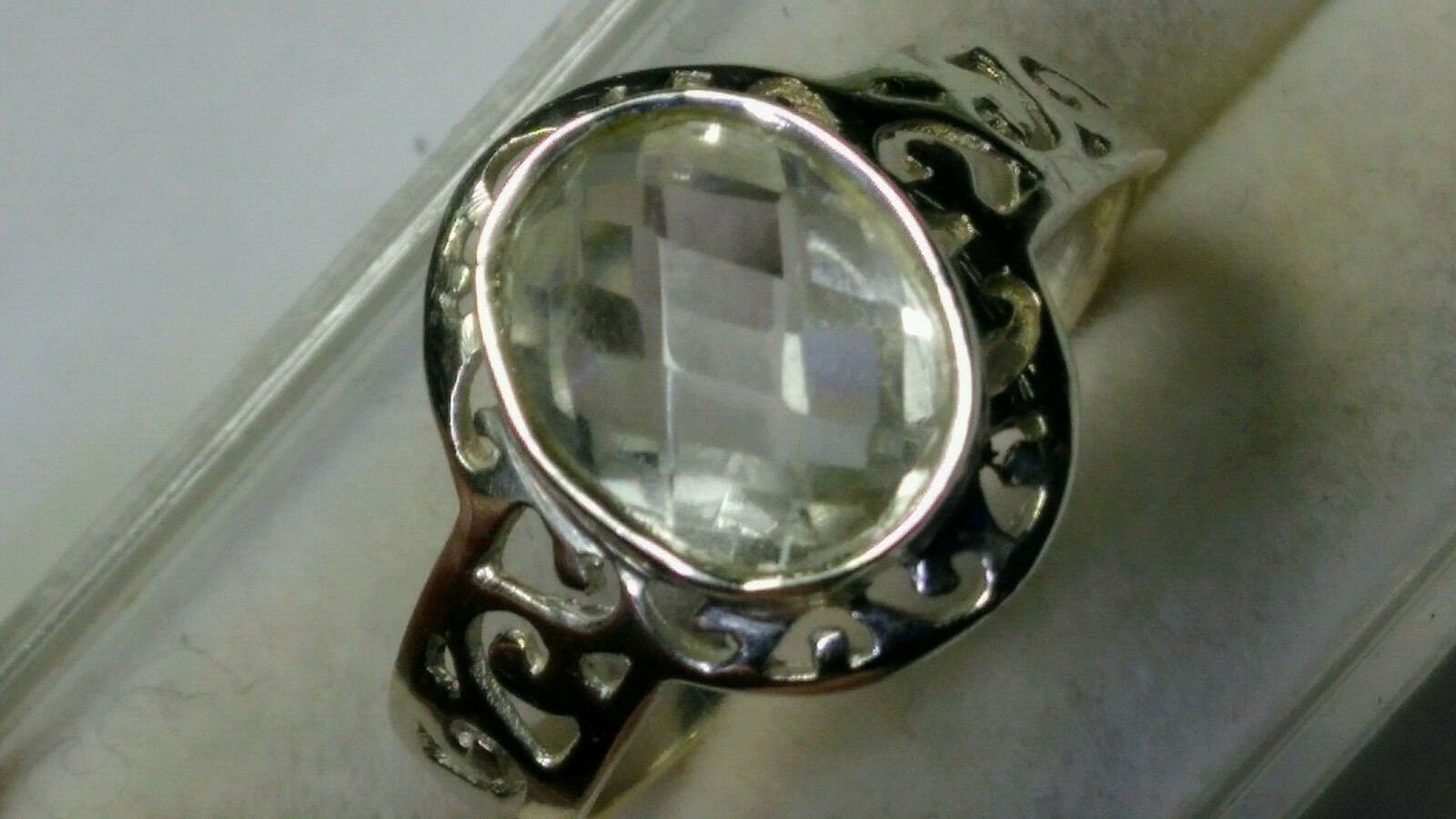 CUTE NATURAL LEMON QUARTZ IN .925 STERLING SILVER RING SIZE 9.0!