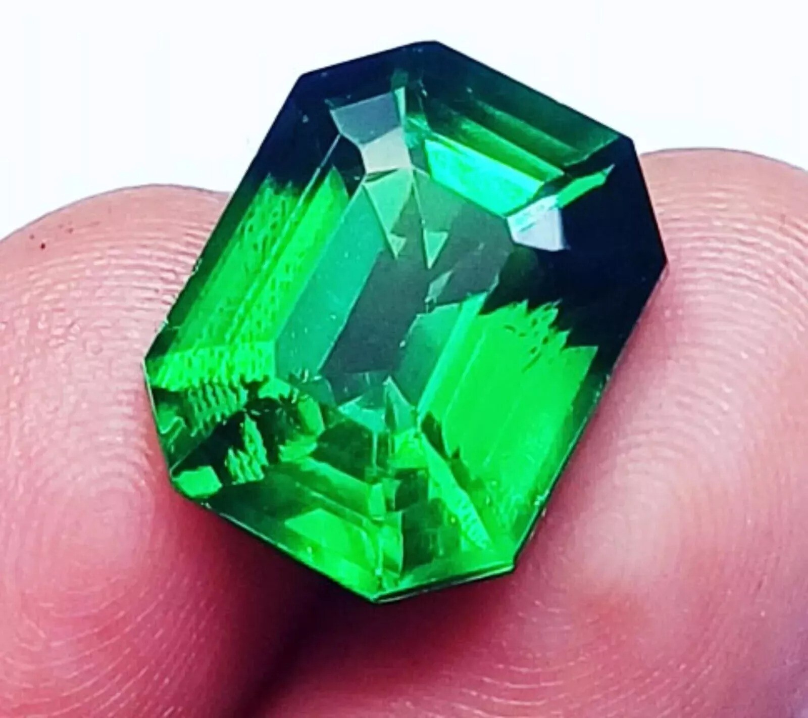 Flawless Natural 9.50 Ct Green Emerald EGL Certified Emerald Cut Loose Gemstone