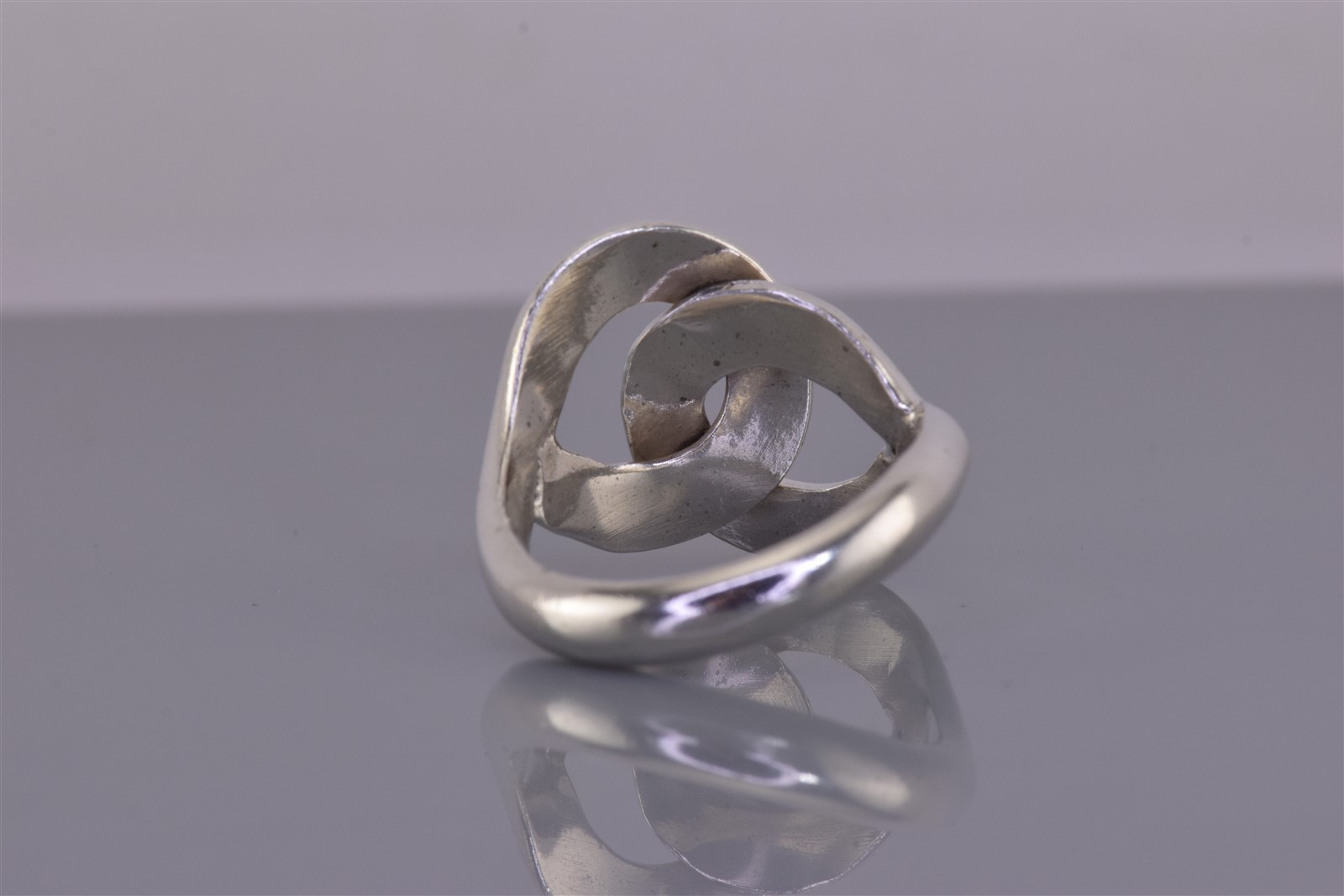 Sterling Silver 18mm Interlocking Circles Solid Band Ring 8g 925 Sz: 8