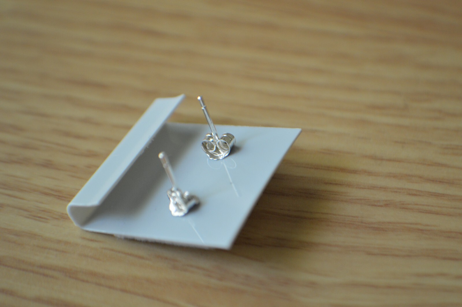 0.82ct Madagascar Blue Sapphire Solitaire Earrings in Fine Silver ~ 5x4mm