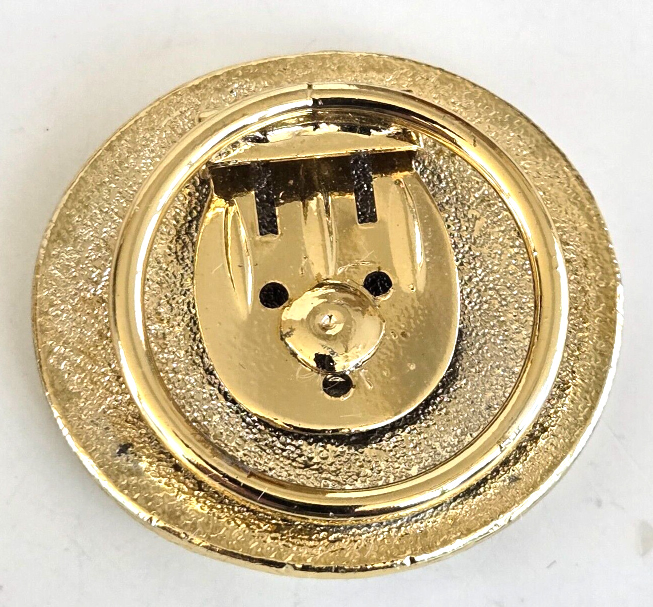 Vintage Lion Face Round Gold Tone Scarf Clip 1-3/8″