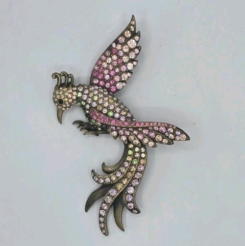 Jay Strongwater Bird of Paradise Brooch Pin Austrian Crystals Amethyst Pink