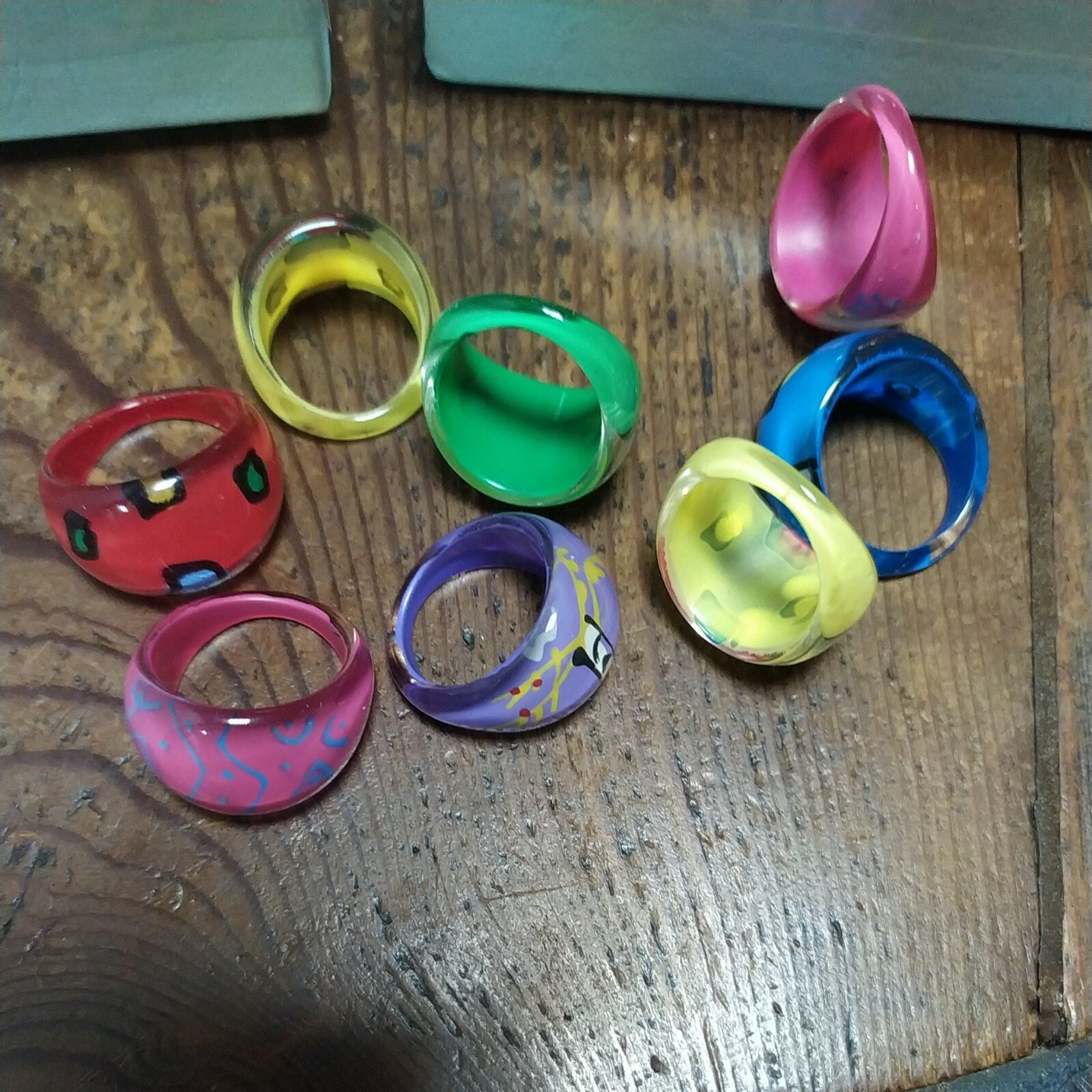 Lot of 432 Super Colorful Pop Art Resin Beach Rings – Various Sizes