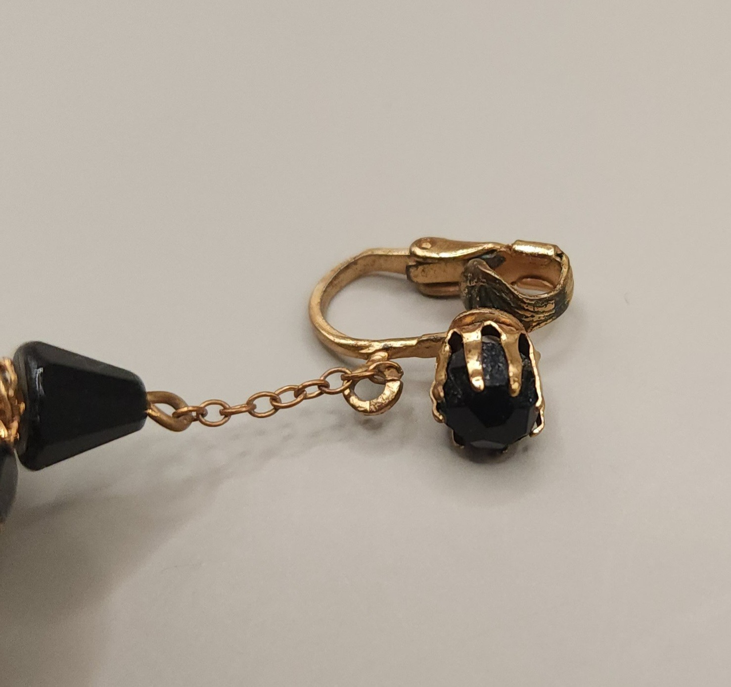 Vtg 1950s Black Jet Glass Crystal Rhinestone Ball Dangle Drop Clip On Earrings
