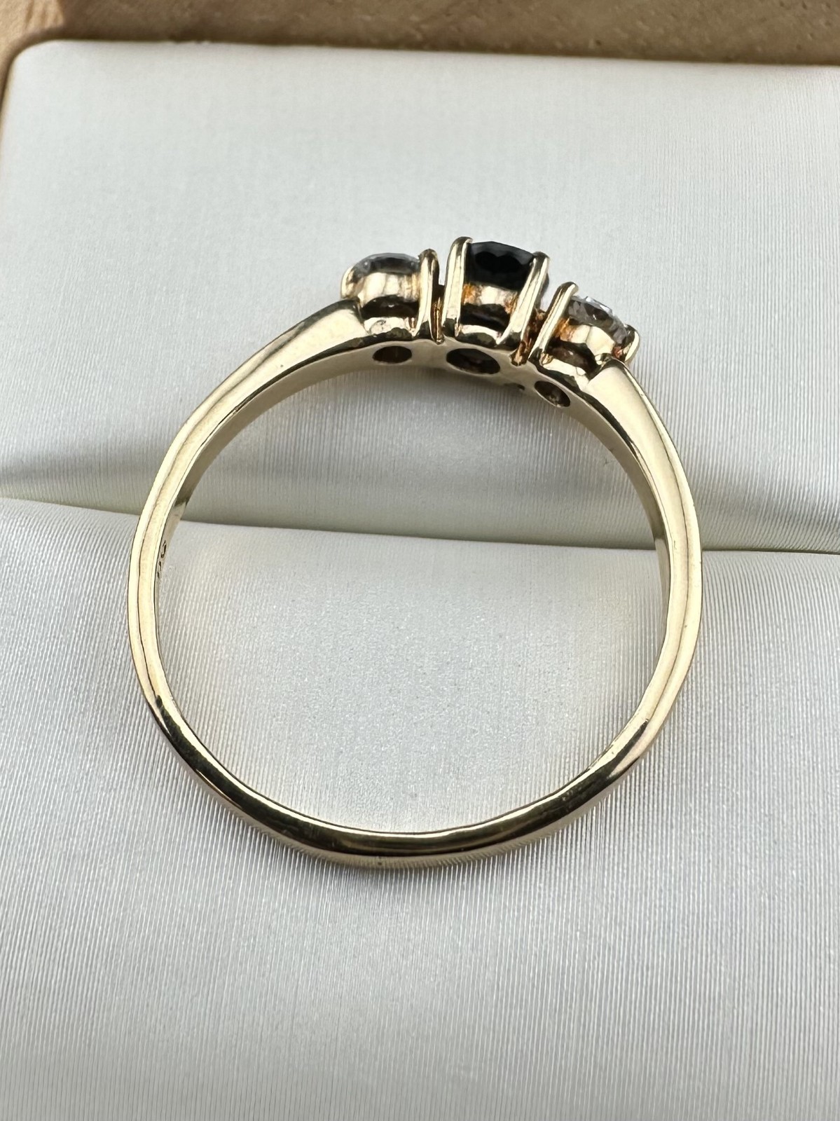 14k Yellow Gold 0.23ct Natural Sapphire Diamond 3 Stone Ring Band