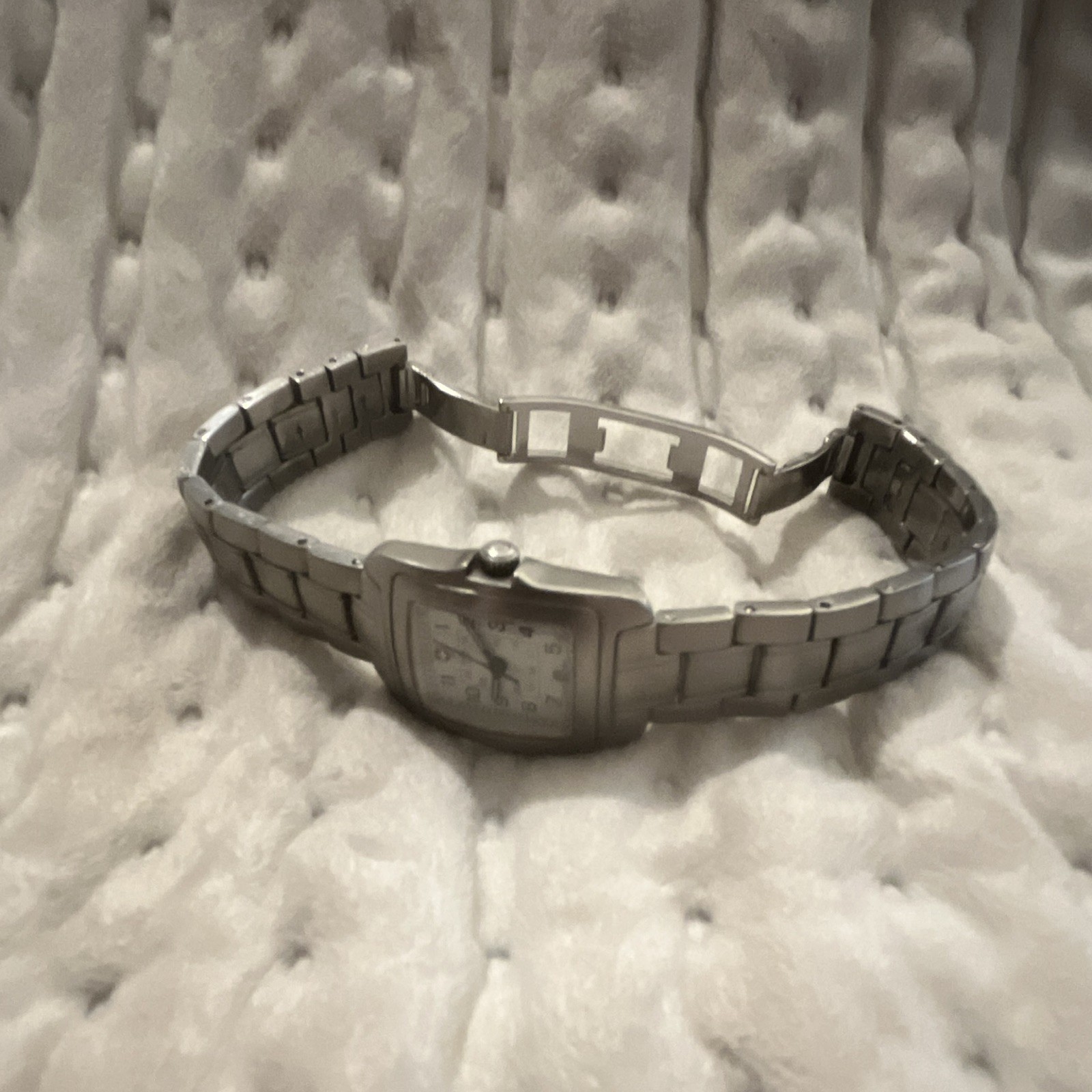 Ladies vintage Swiss Army quartz watch, stainless steel with new battery.