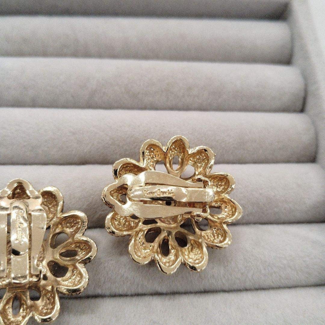 Excellent+++++ Pierre Cardin vintage Gold Flower Clip Earrings
