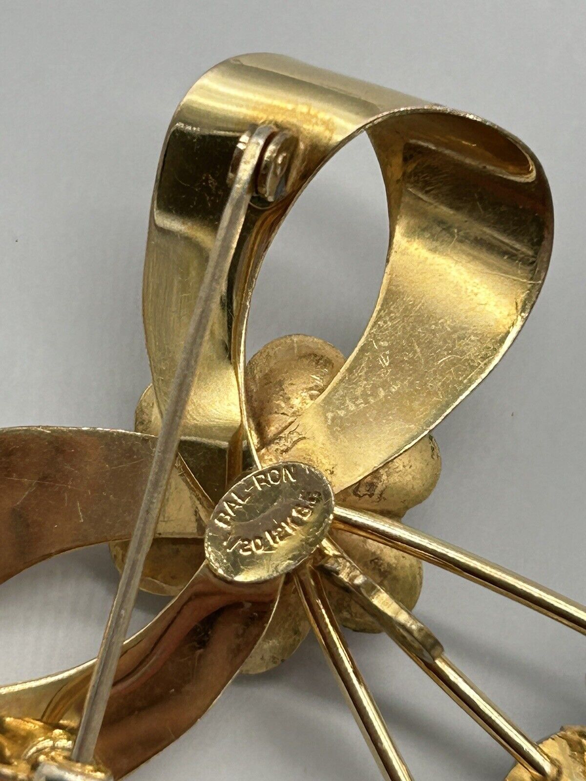 Vintage Signed BAL-RON 12K Gold Plated Crystal Floral Bow Brooch Pin