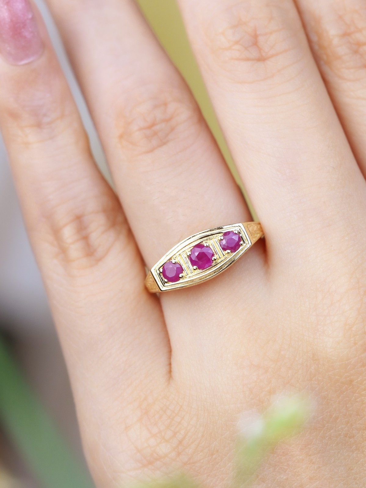 14K Yellow Gold Solid Natural Ruby Vintage Style Three Stone Filigree Ring