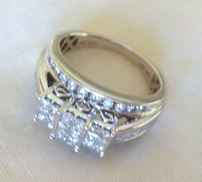 Heavy 14k White Gold Mixed Cut Cluster Diamond Ring – 5.20 gms, Sz 6.75, 0.95 ct