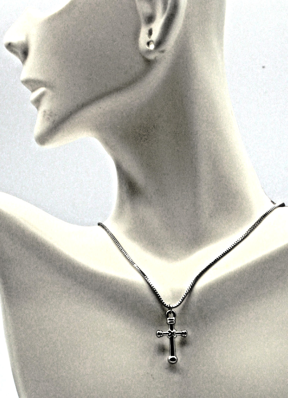 304 Stainless Steel Cross Pendant Necklace Waterproof Non Tarnish Minimalist 18″