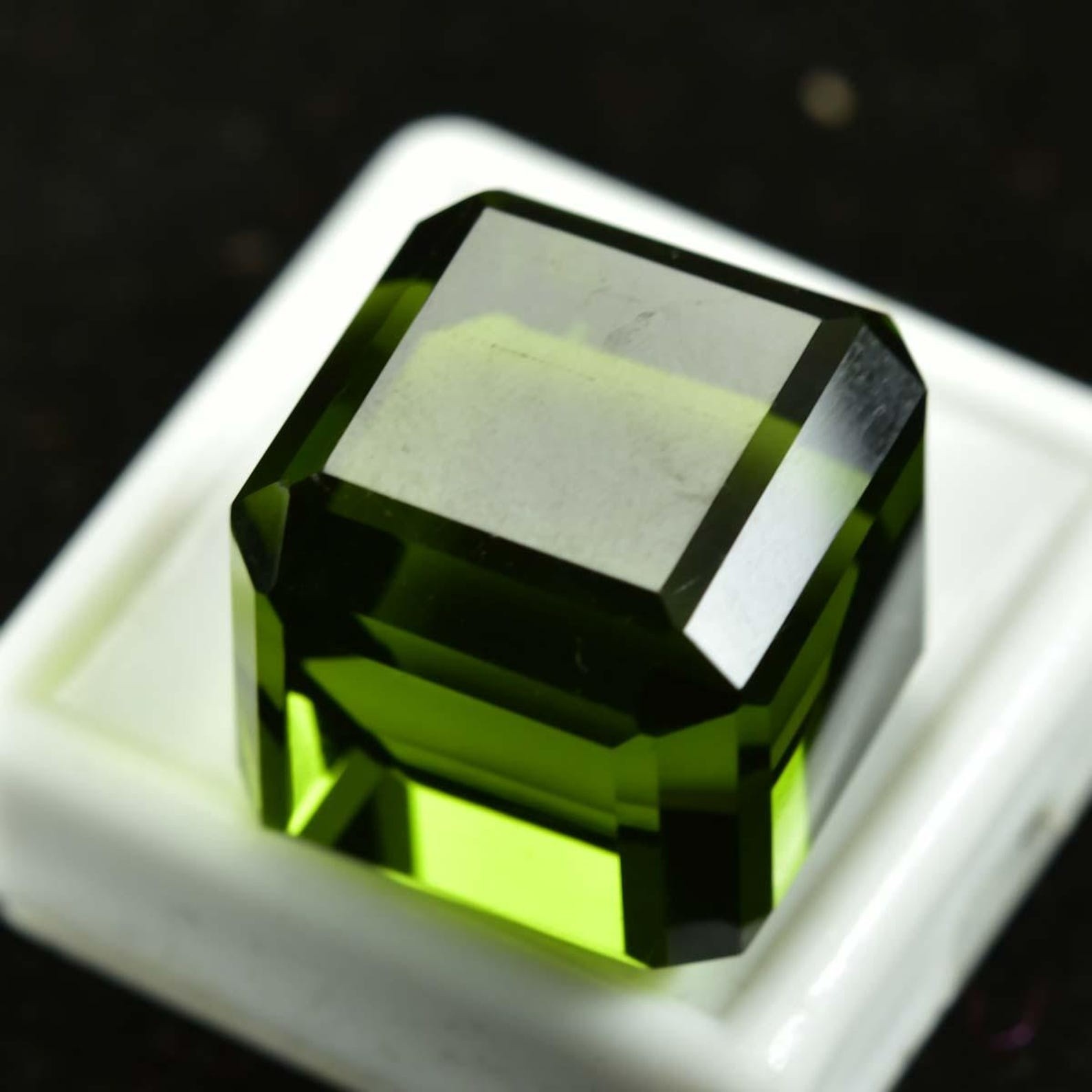 Green Emerald 100 Ct Colombian Huge Cube Cut Natural Certified Loose Gemstone
