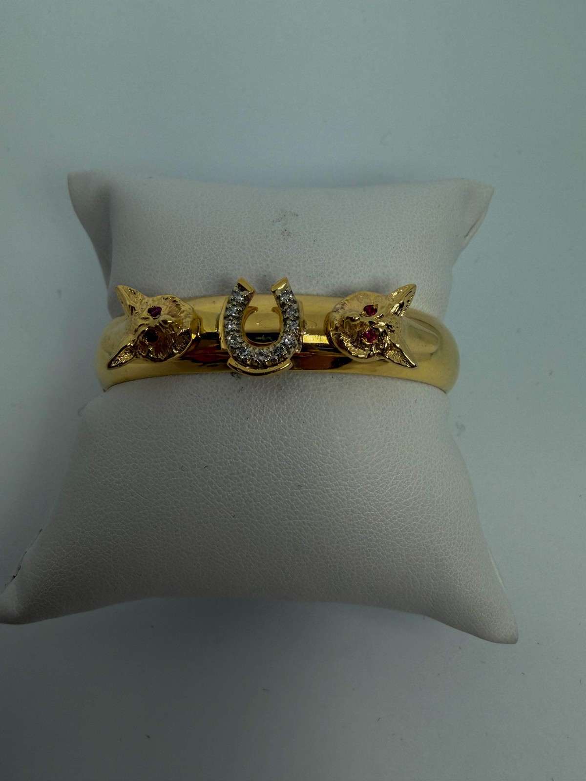 14kt Yellow Gold 0.08ctw and Red Stone 10mm Horseshoe and Fox Bangle, 6 inches