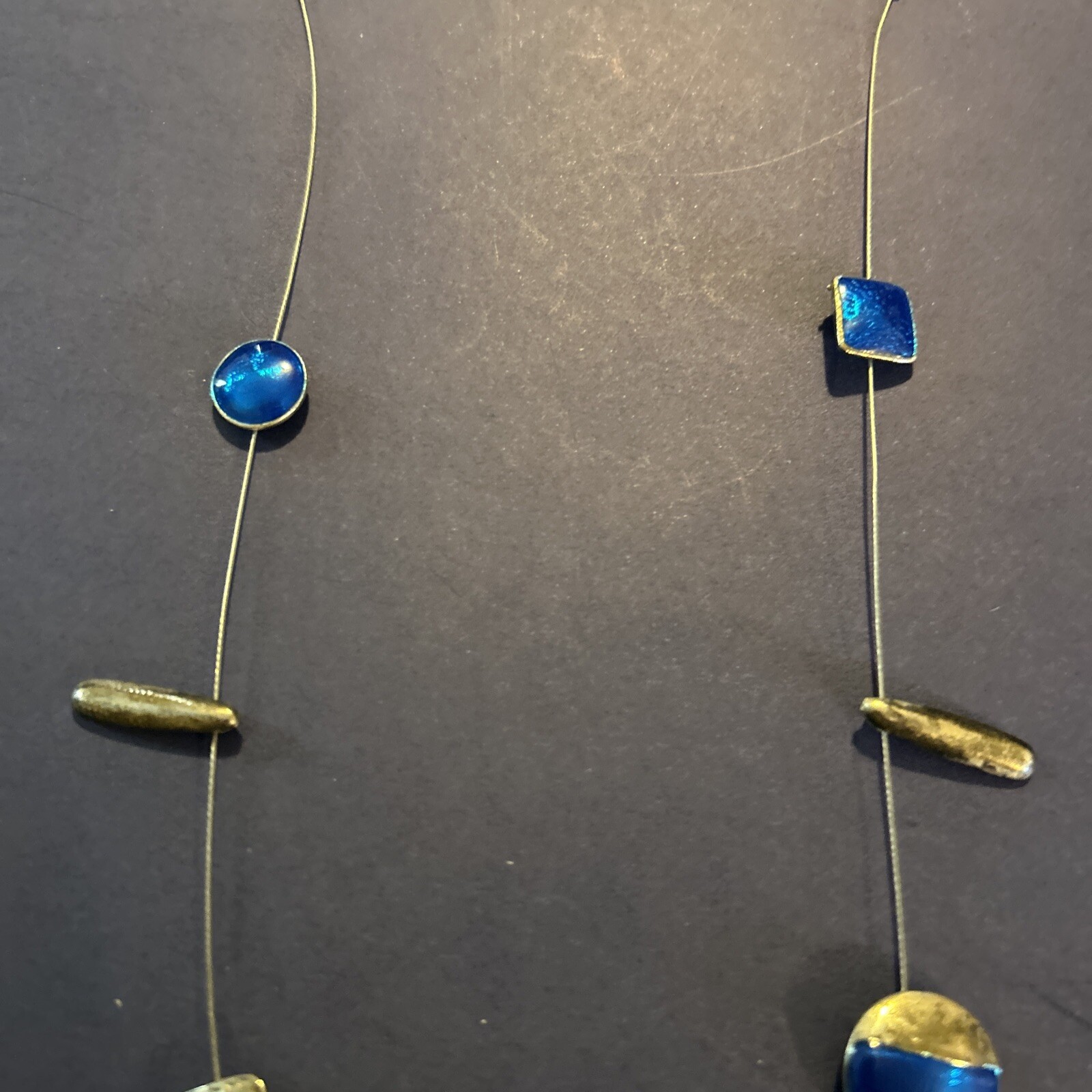 Vintage Ladies Fashion Necklace – 18″ Adjustable – Blue