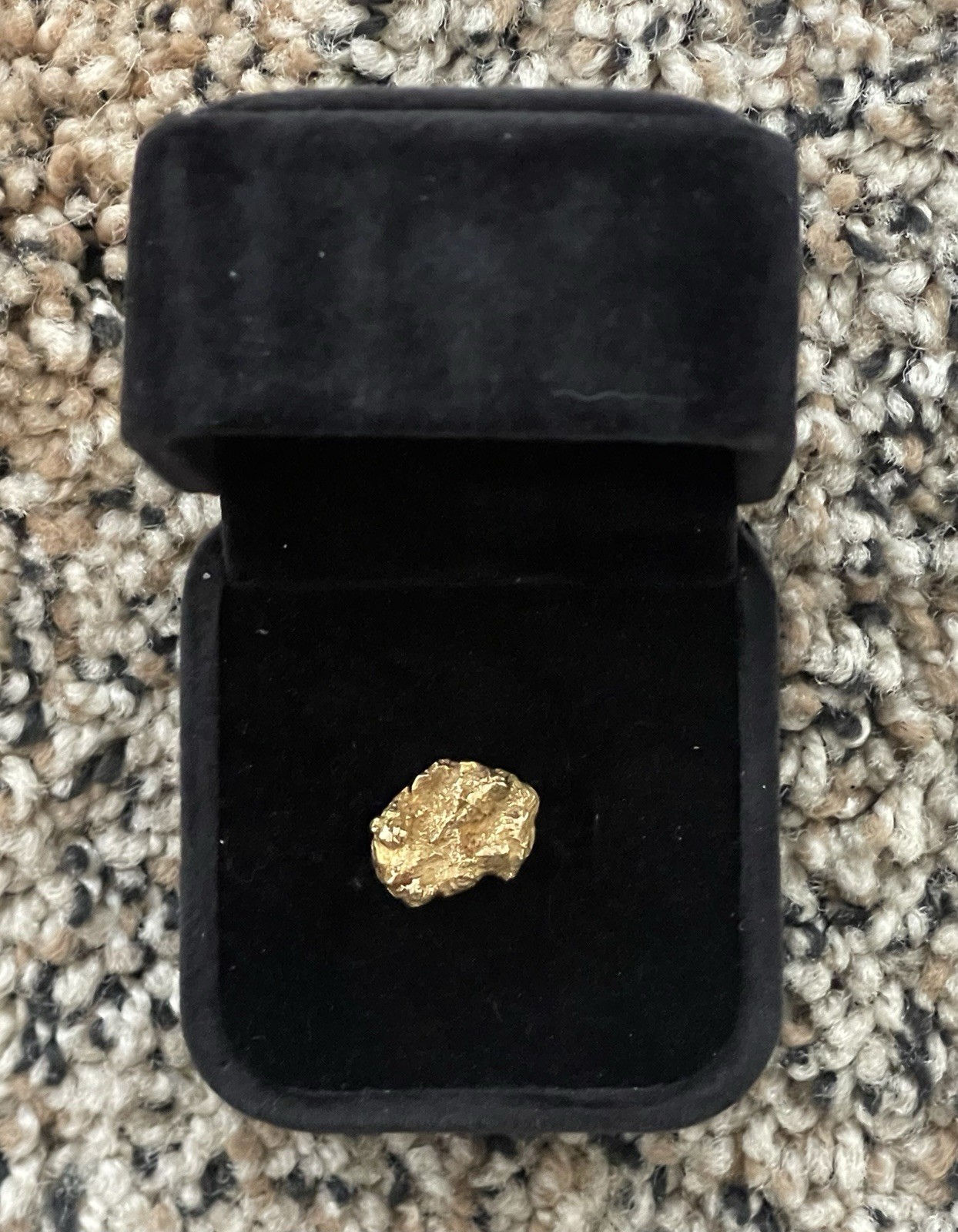 GENUINE YELLOW GOLD NUGGET TIE TACK LAPEL PIN JEWELER TESTED At 10K
