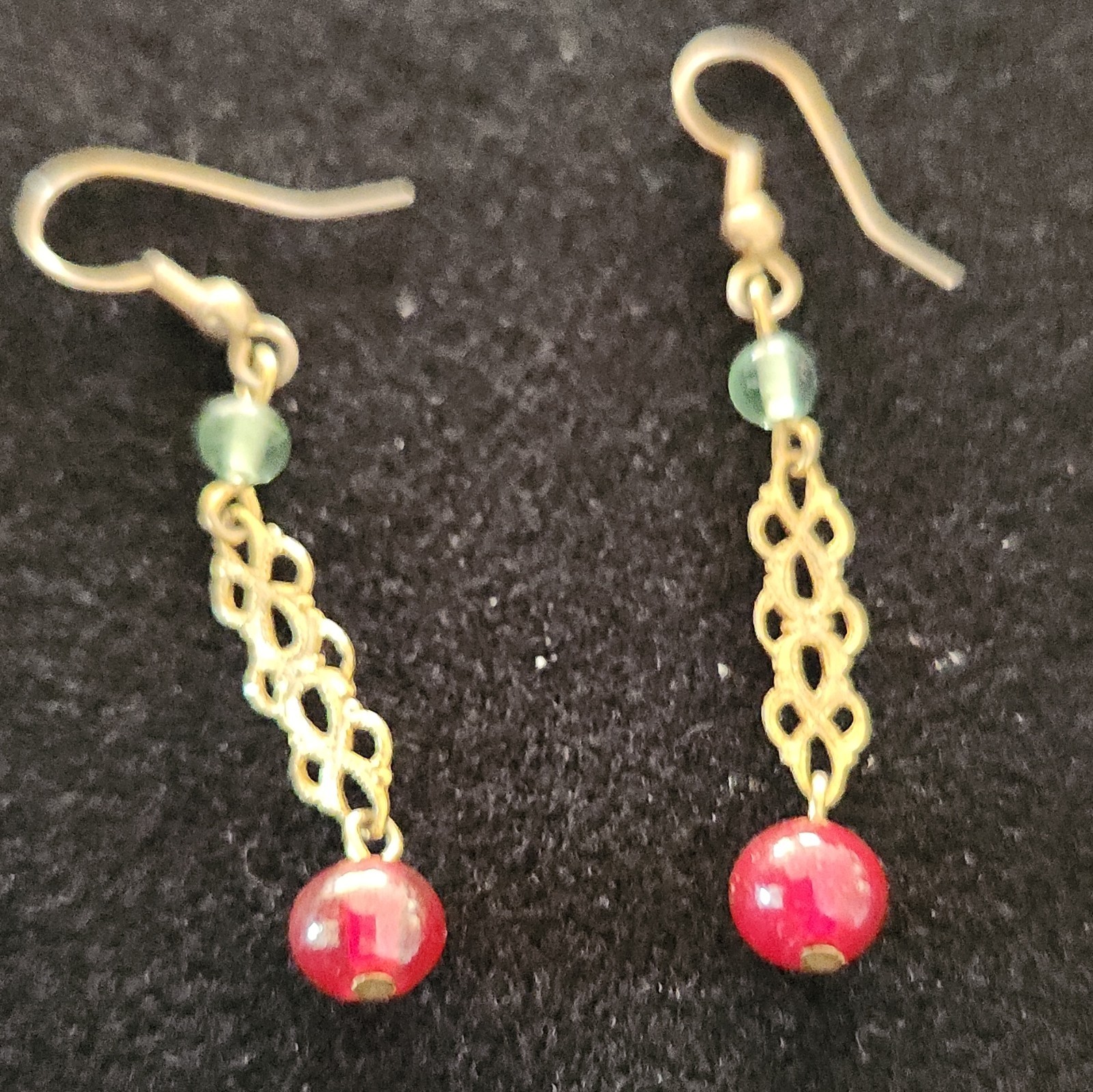 Gold Tone Red Green Round Bead Dangle Drop Earrings Hook Closure