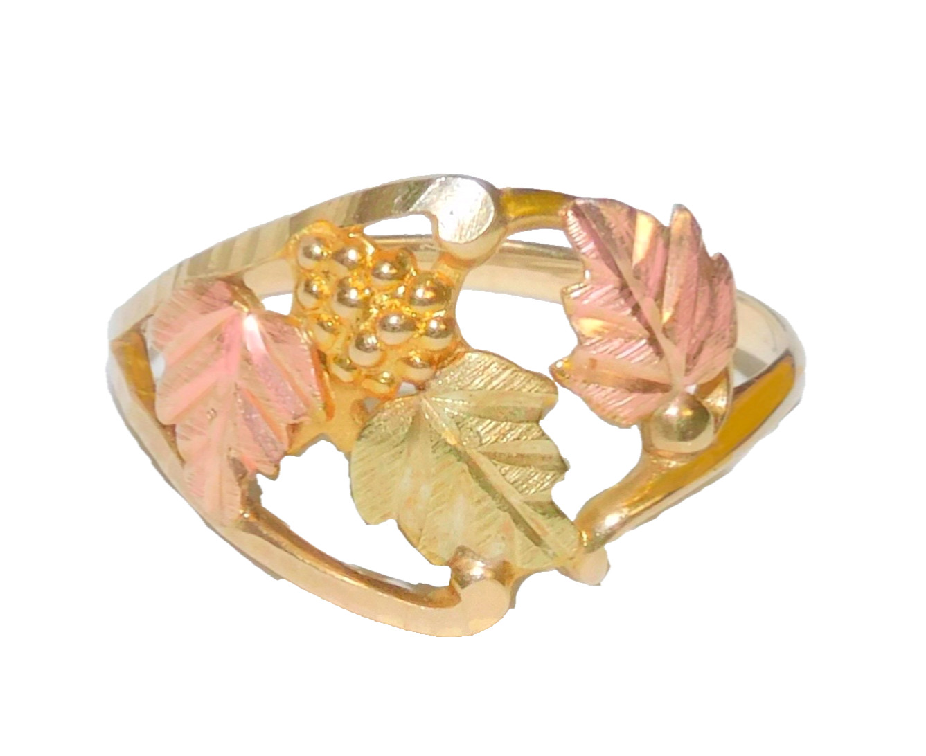 Black Hills Gold 10k Three Leaf Diamond Cut Ring Size 7