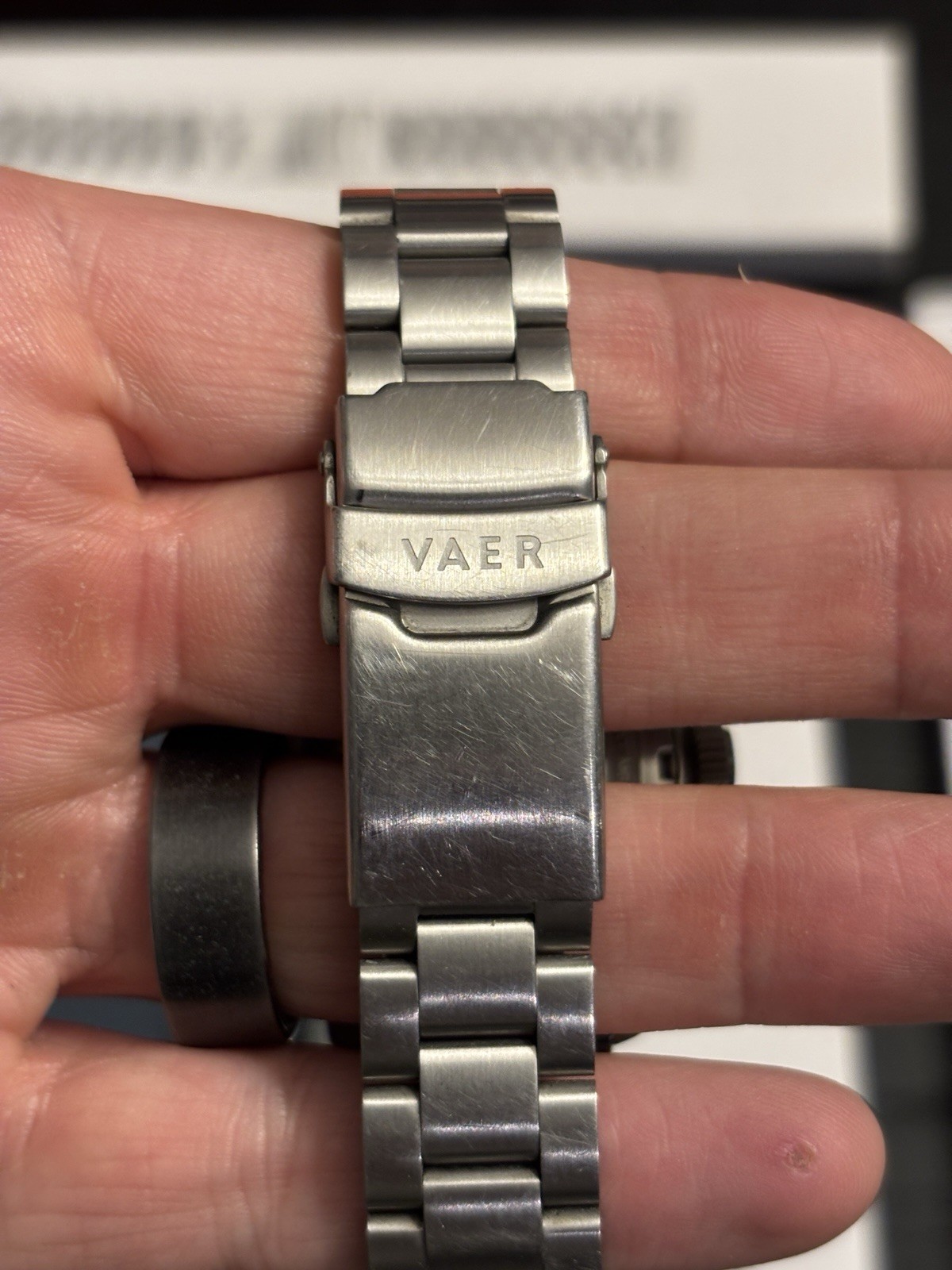 VAER D4 Meridian Navy Solar 38mm 200m Quartz Blue Dial Steel Bracelet Box