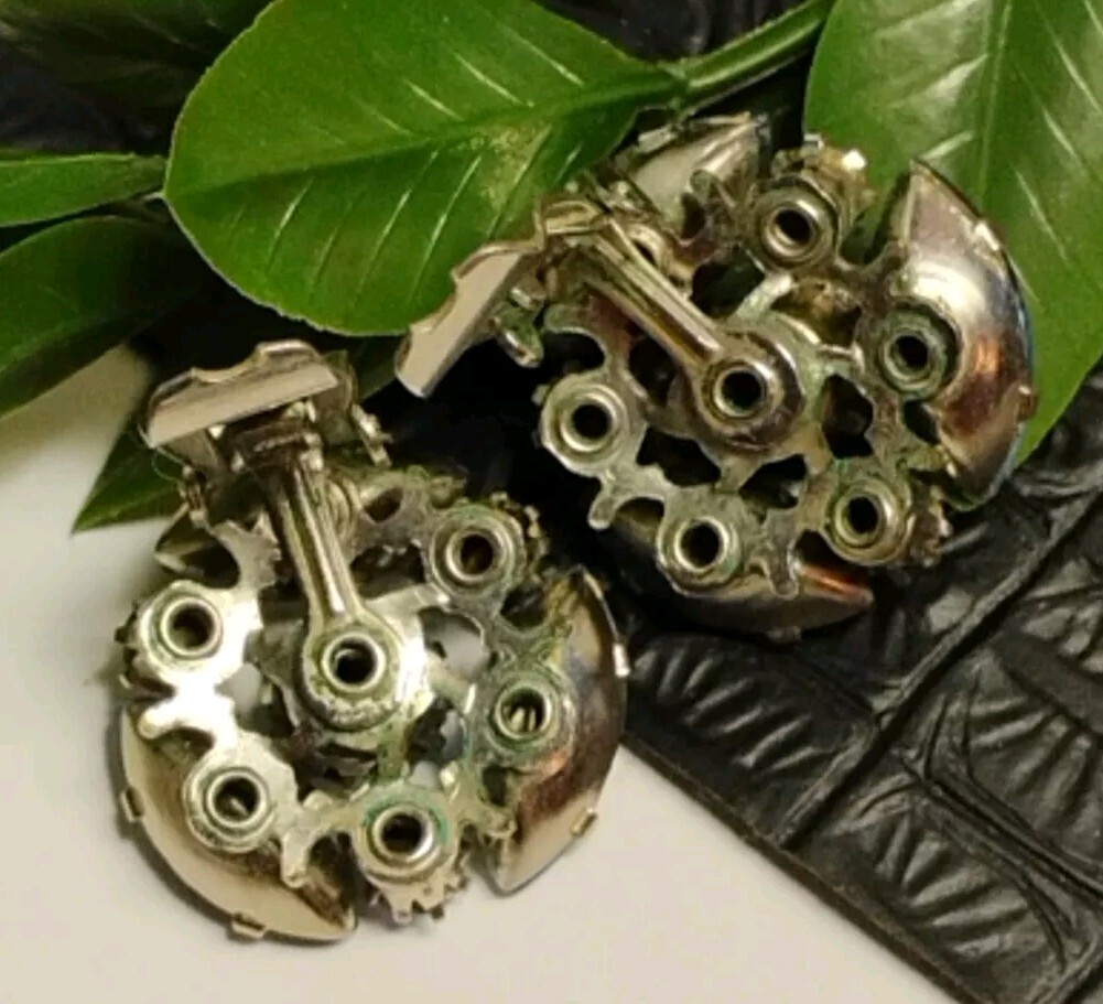 Unsigned CELEBRITY? Light Periwinkle AB Prong Set Rhinestone Clip on Earrings!