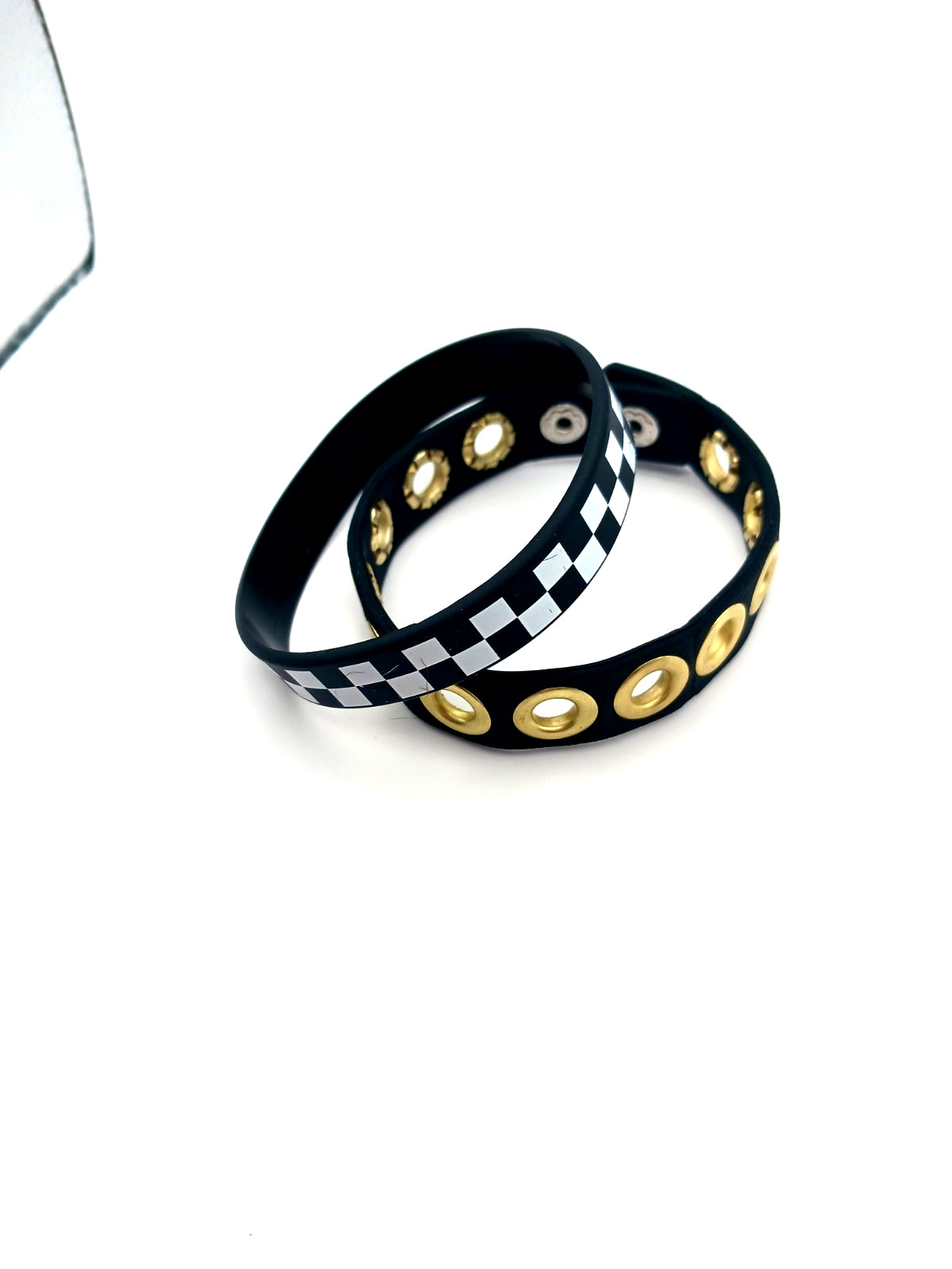 Skater Black + White Checkered Silicone Wristband+Grommet Single Row Bracelet
