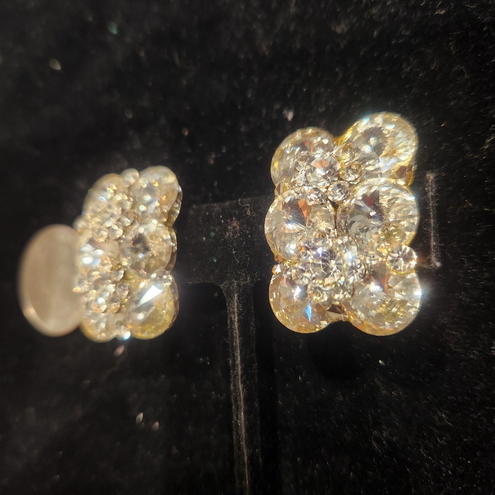 Vintage Clear Crystal Cluster Clip On Earrings Silver Tone Scalloped Statement