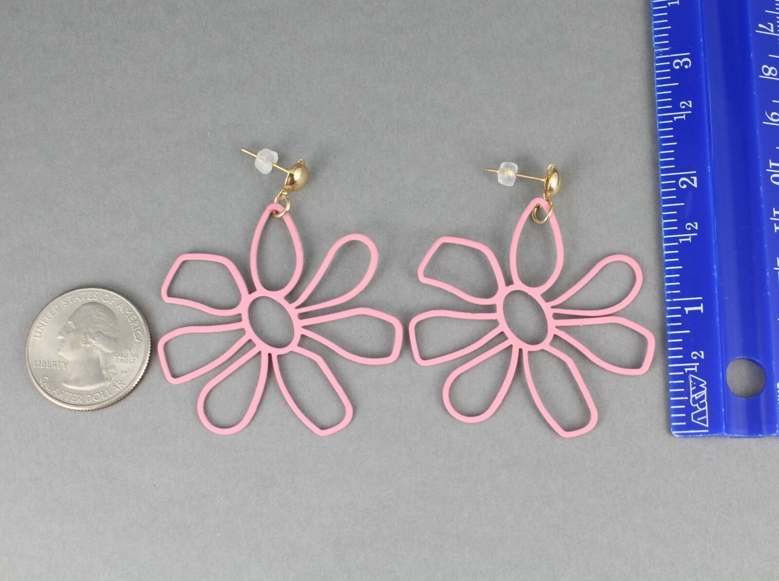 Pink flower earrings post stud dangle floral daisy outline lightweight 1.75″