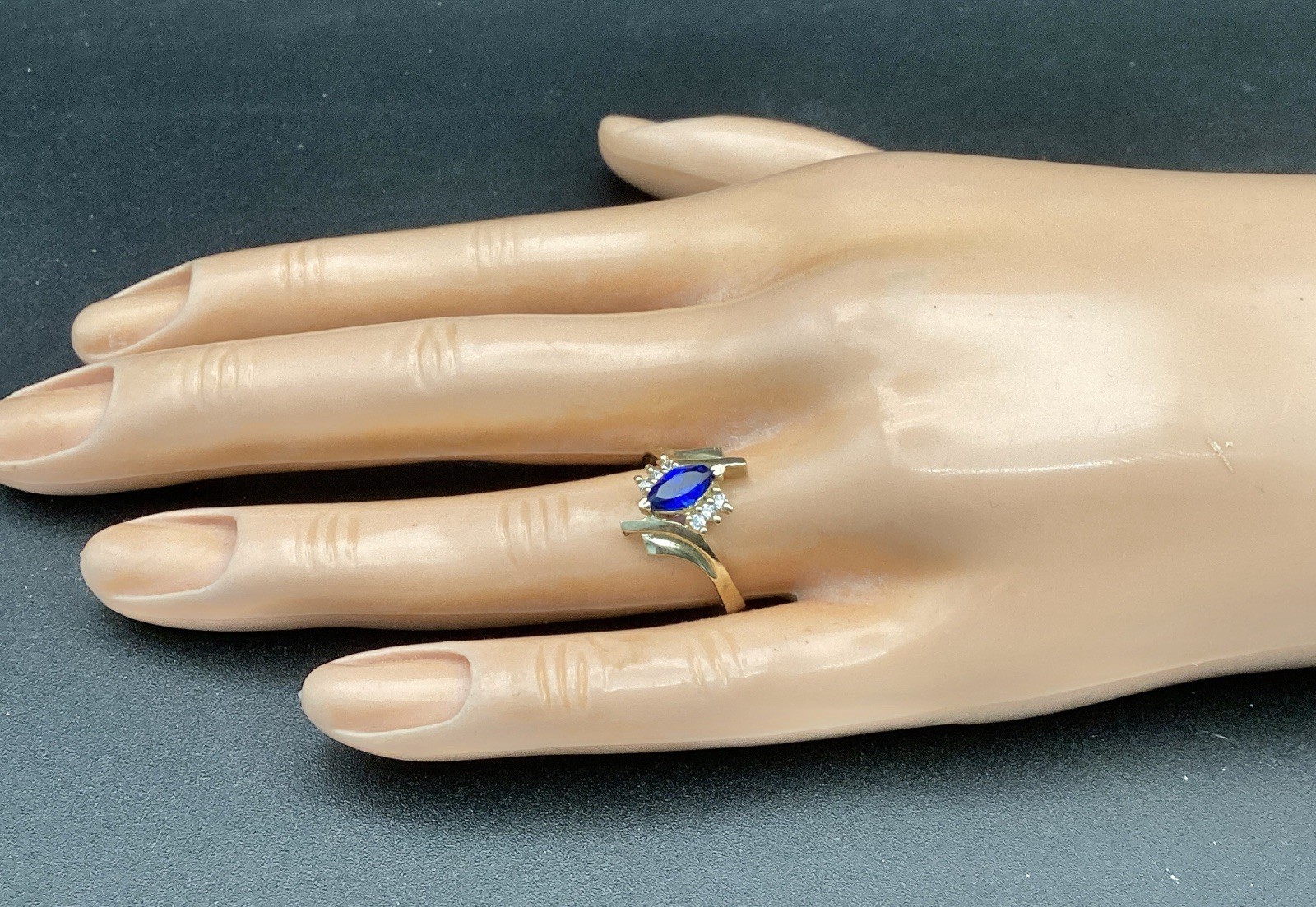 New 10KT stamped yellow gold marquise September birthstone ring women size 8.25
