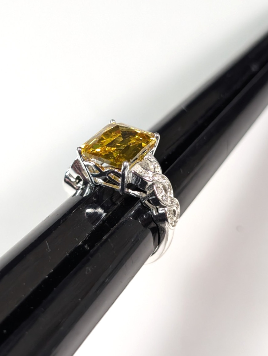 Faux Citrine Colored Gemstone Ring Silver Tone Rhinestone Size 8 Emerald Cut